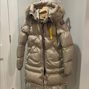 Parajumpers Women's Beige Puffer Coat with Fur Hood